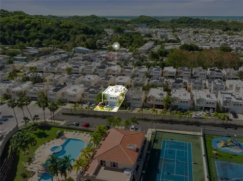Urb Mirabella Village Calle Nacar Bayamon PR 00961
