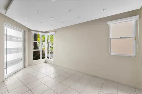 Urb Mirabella Village Calle Nacar Bayamon PR 00961