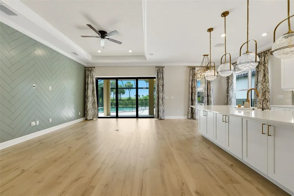 7708 Moonbeam Avenue Sarasota FL 34241