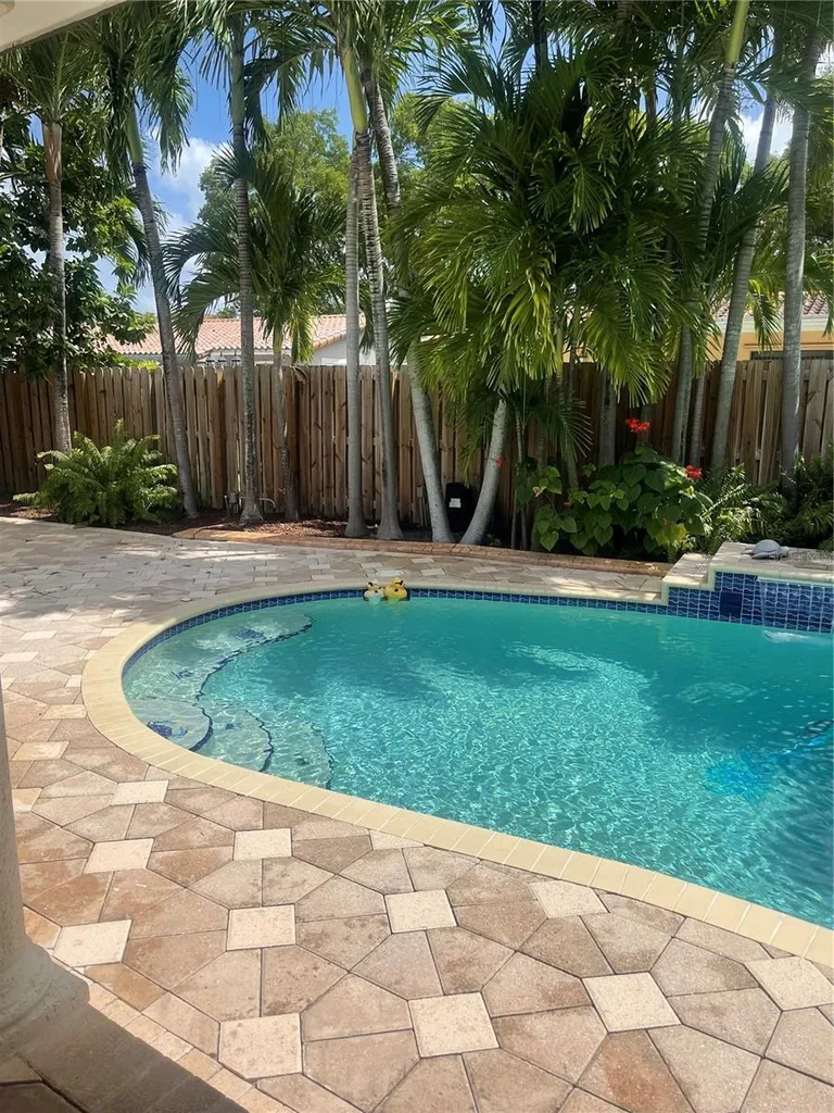 14821 Palmetto Palm Avenue Miami Lakes FL 33014