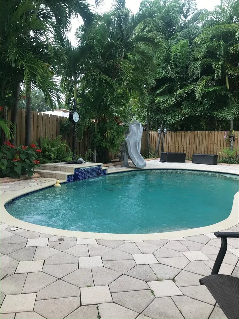 14821 Palmetto Palm Avenue Miami Lakes FL 33014
