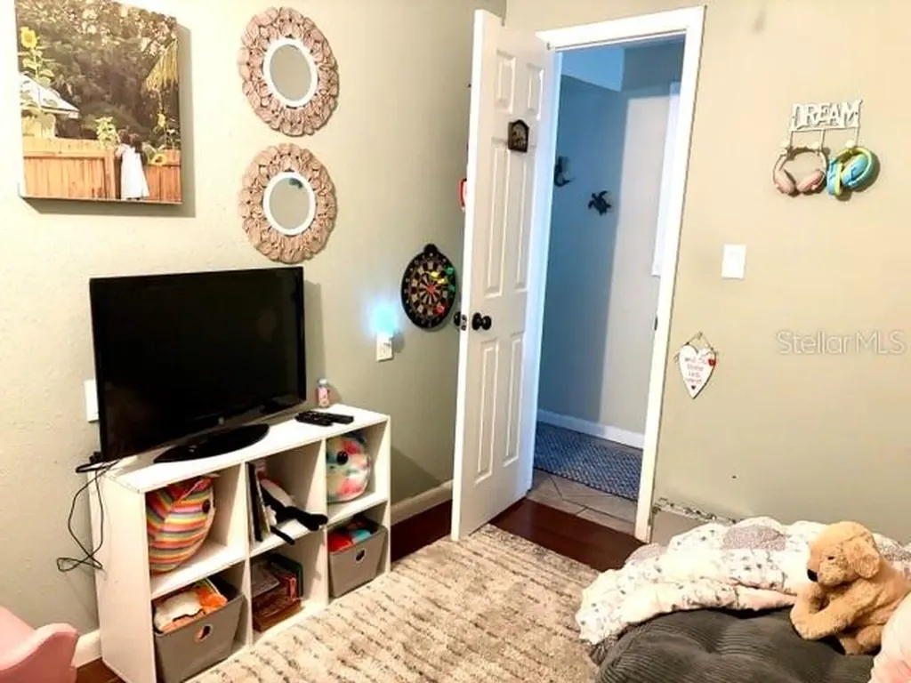 915 Harbor Hill Drive Safety Harbor FL 34695