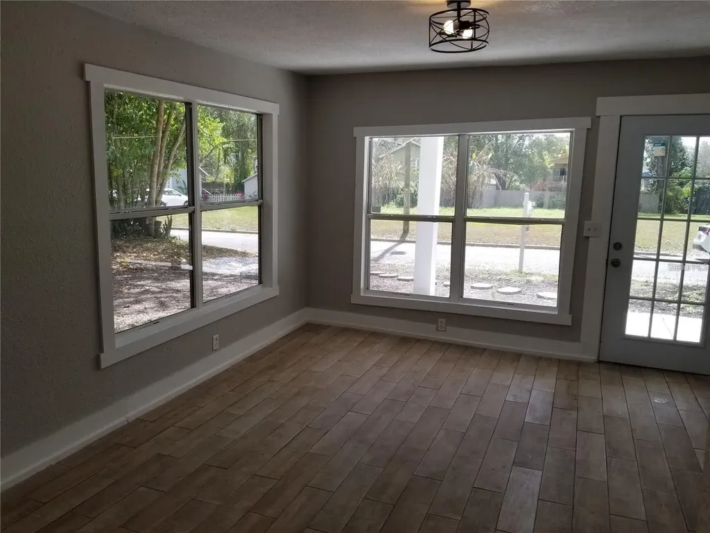 1403 Noble Place Orlando FL 32801