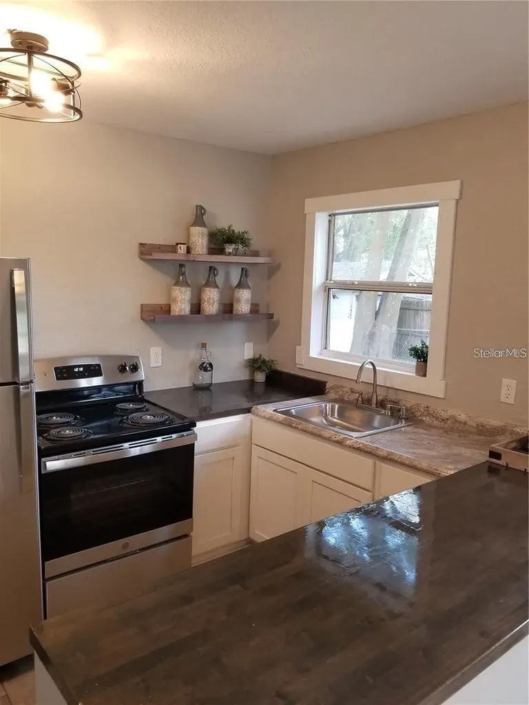 1403 Noble Place Orlando FL 32801