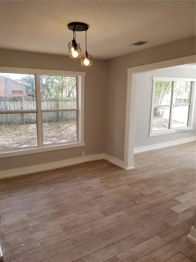 1403 Noble Place Orlando FL 32801