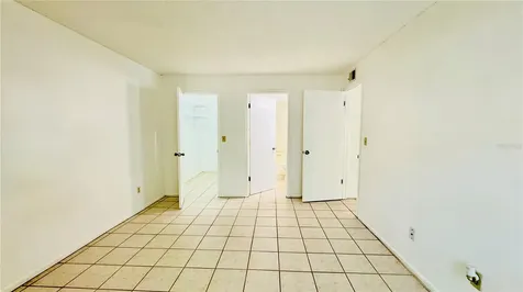 4032 Tumble Wood Trail Tampa FL 33613