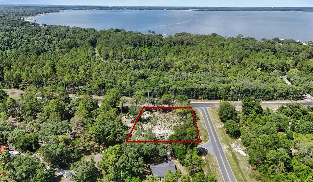 3 Bay Drive Ocklawaha FL 32179