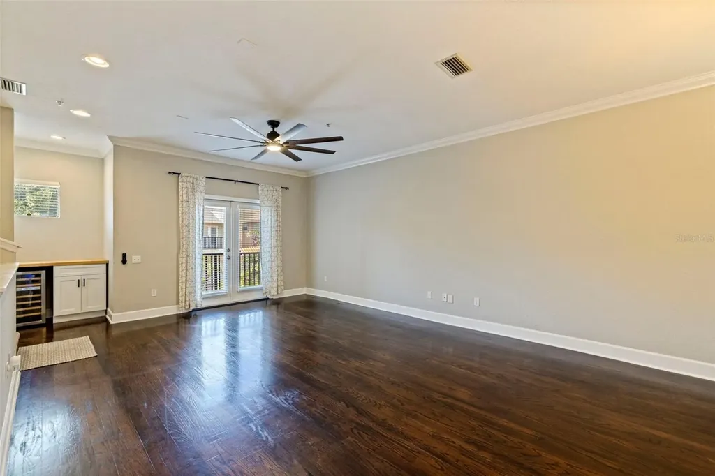 521 101st Avenue N St Petersburg FL 33702