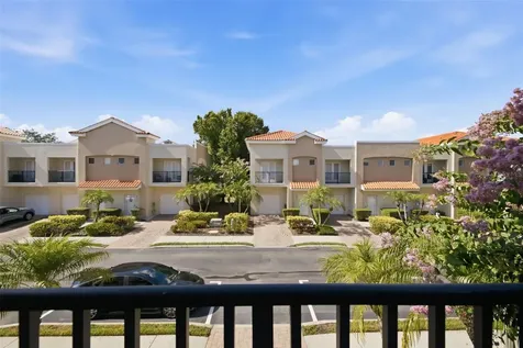 521 101st Avenue N St Petersburg FL 33702