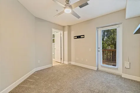 521 101st Avenue N St Petersburg FL 33702