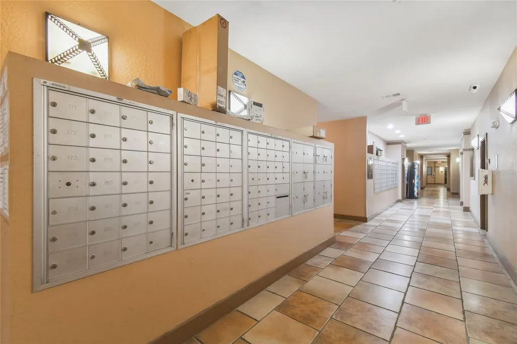 4221 W Spruce Street Tampa FL 33607