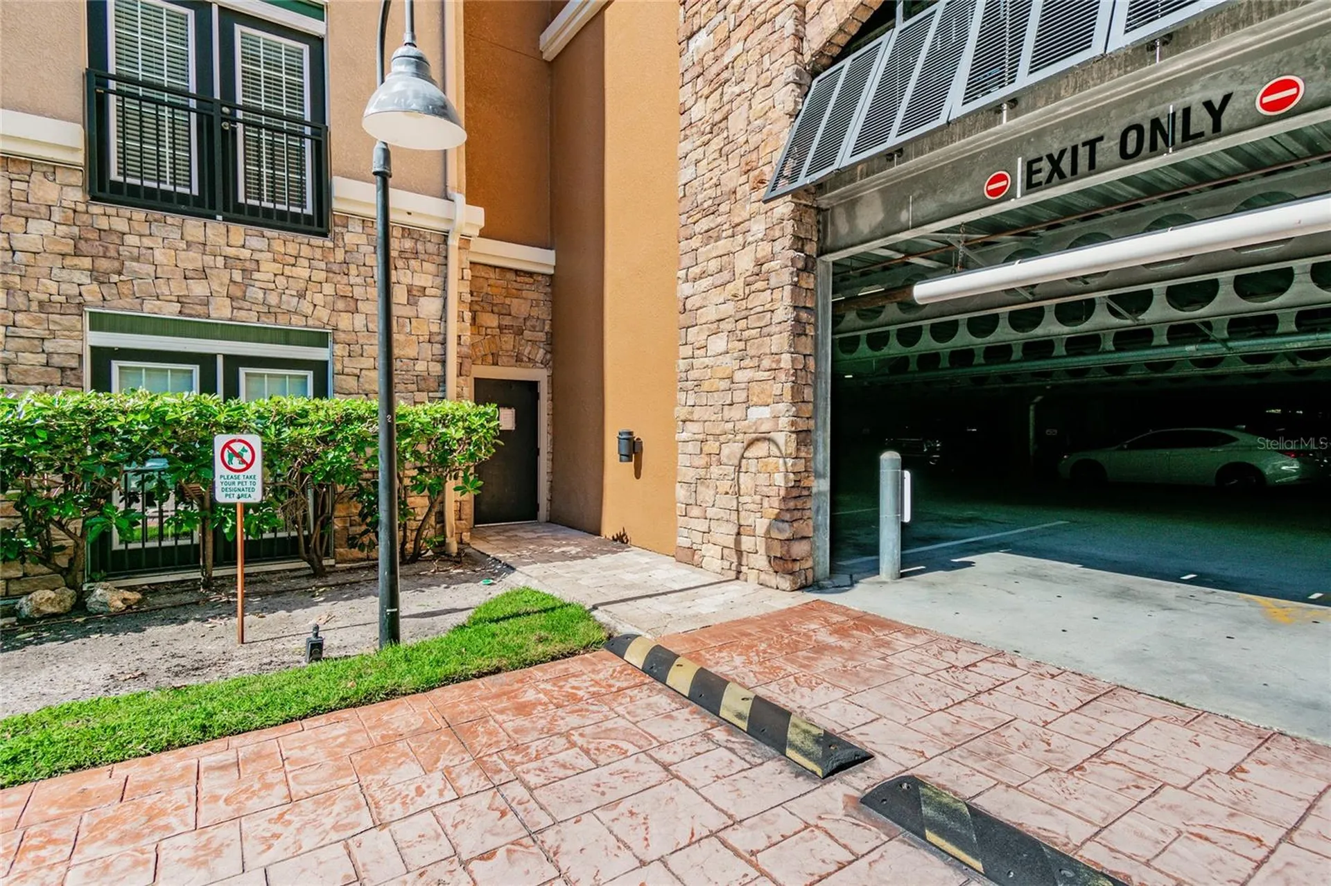 4221 W Spruce Street Tampa FL 33607