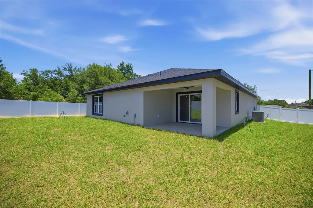 51 Locust Pass Run Ocala FL 34472