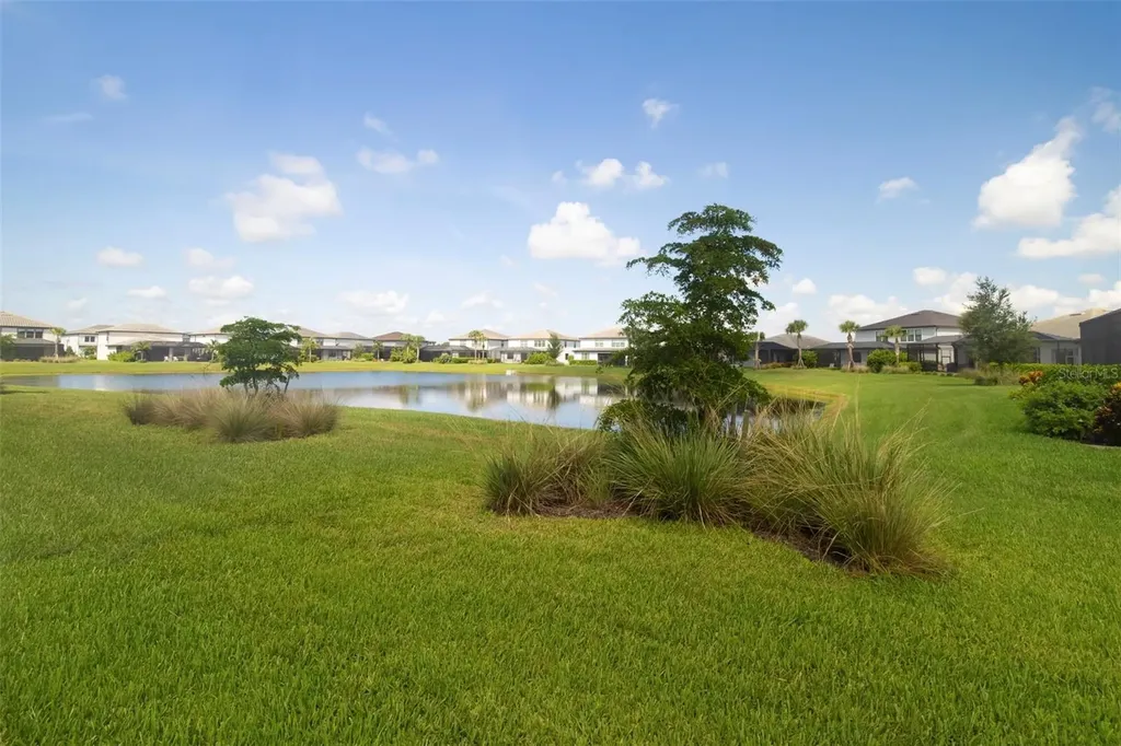 5752 Silverside Pine Court Bradenton FL 34211
