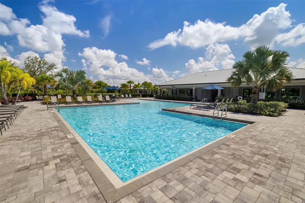 5752 Silverside Pine Court Bradenton FL 34211