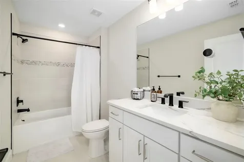 5752 Silverside Pine Court Bradenton FL 34211