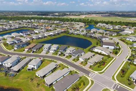 5752 Silverside Pine Court Bradenton FL 34211