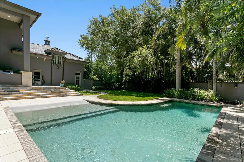 401 Snell Isle Boulevard NE St Petersburg FL 33704