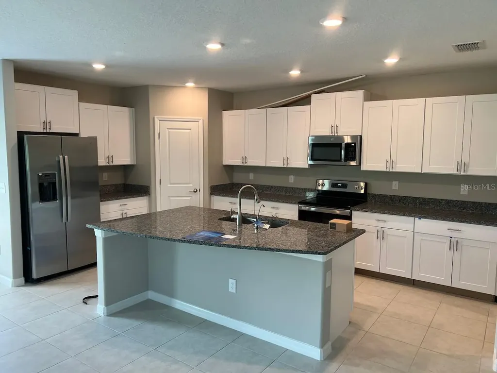 580 Royal Empress Drive Ruskin FL 33570