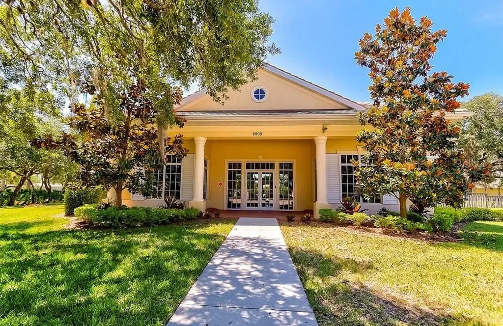 6139 Grand Cypress Boulevard North Port FL 34287