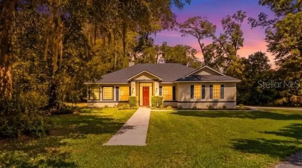 1085 Taylor Road E Deland FL 32724
