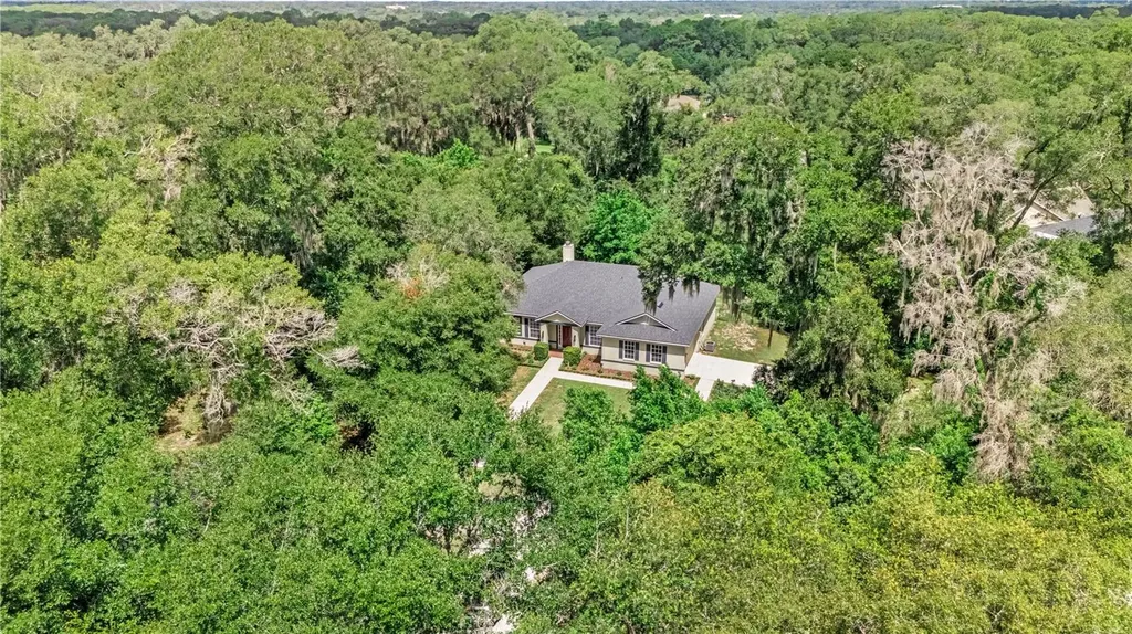 1085 Taylor Road E Deland FL 32724
