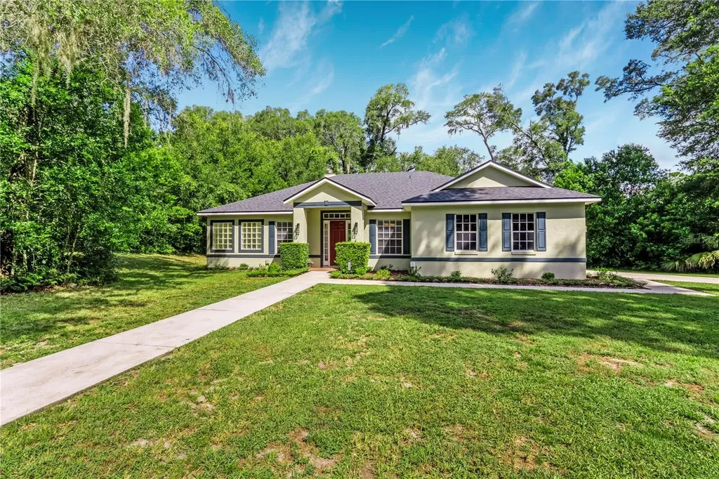 1085 Taylor Road E Deland FL 32724