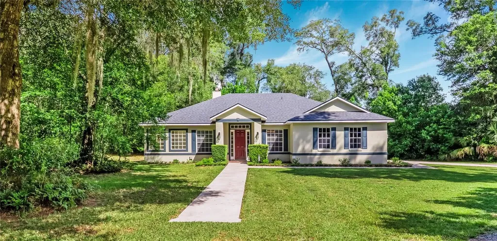 1085 Taylor Road E Deland FL 32724