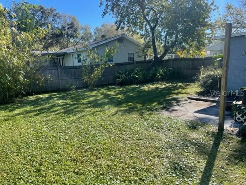 2765 61st Avenue N St Petersburg FL 33714