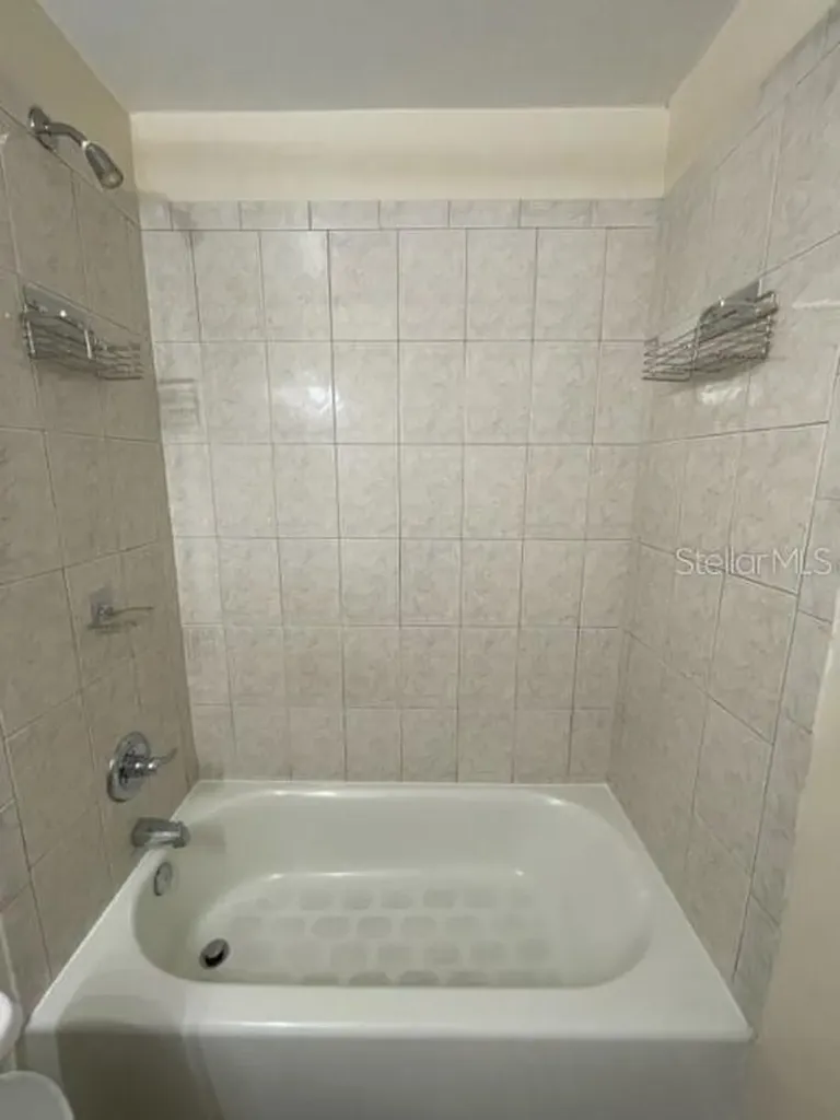 1813 Michigan Avenue Kissimmee FL 34744