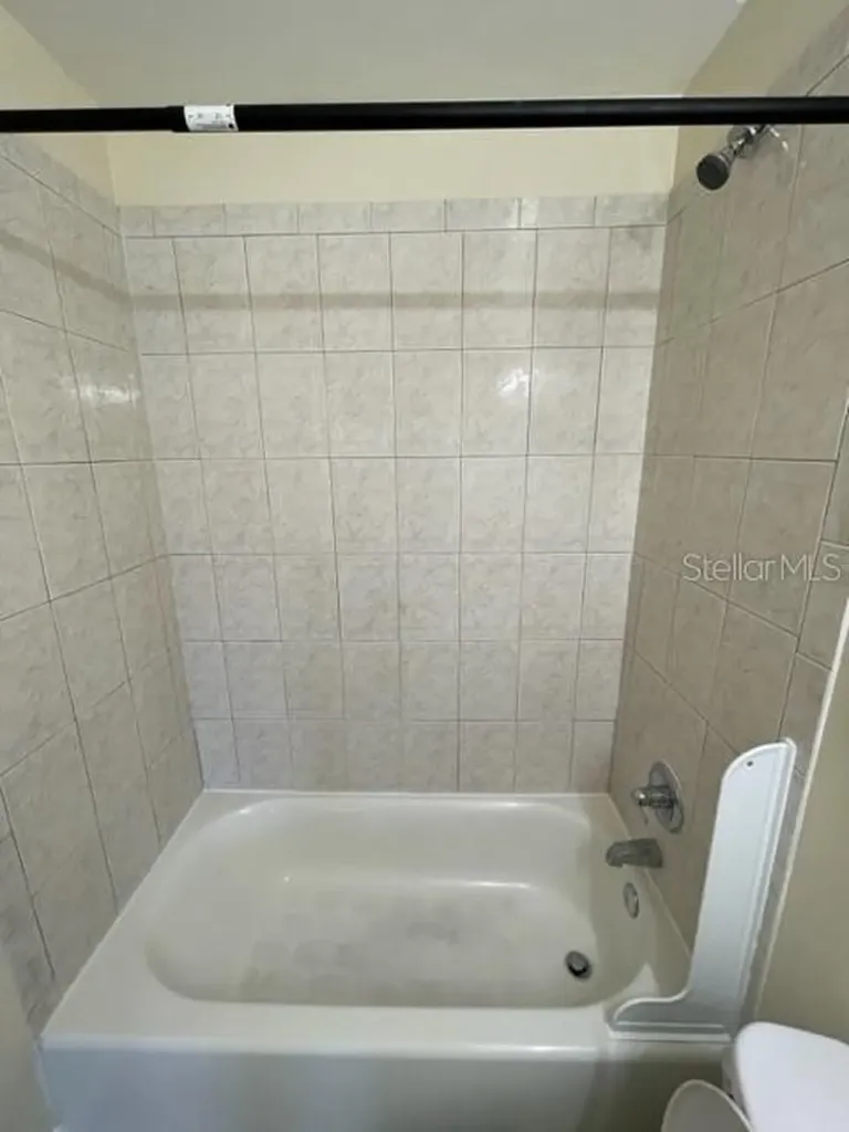 1813 Michigan Avenue Kissimmee FL 34744