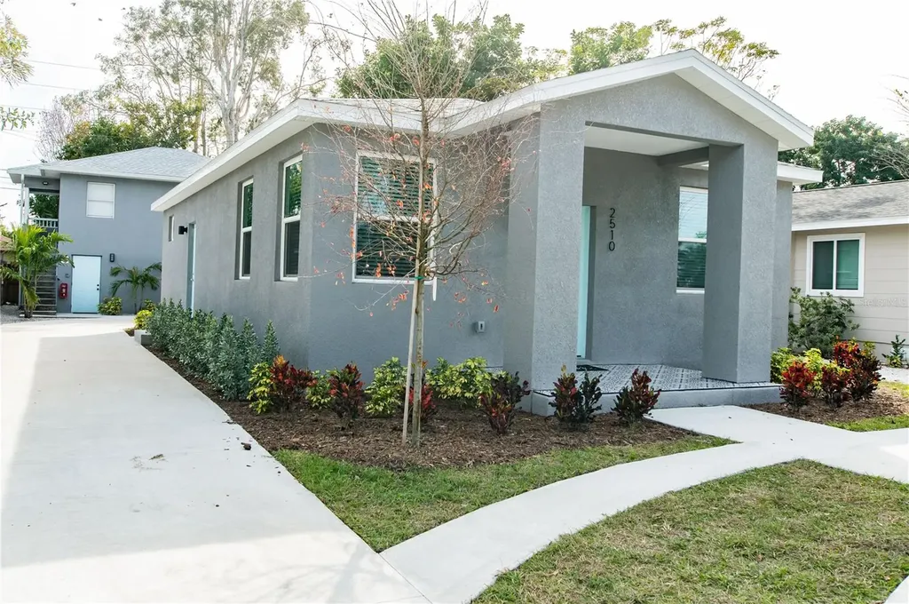 2510 16th Avenue N St Petersburg FL 33713
