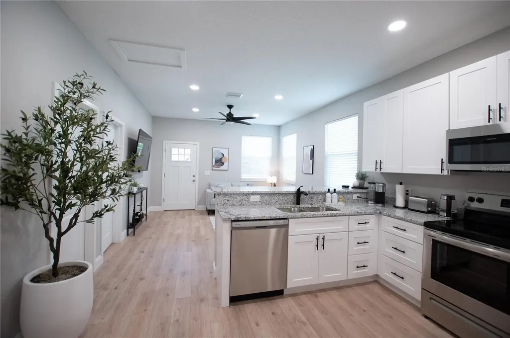 2510 16th Avenue N St Petersburg FL 33713