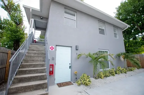 2510 16th Avenue N St Petersburg FL 33713