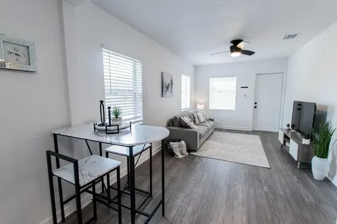 2510 16th Avenue N St Petersburg FL 33713
