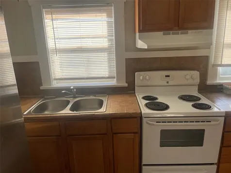 3944 14th Avenue S St Petersburg FL 33711