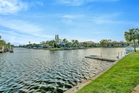 6320 Newtown Circle Tampa FL 33615