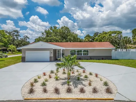 201 Harbor Bluff Drive Largo FL 33770