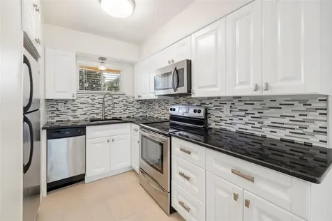 2155 Wood Street Sarasota FL 34237