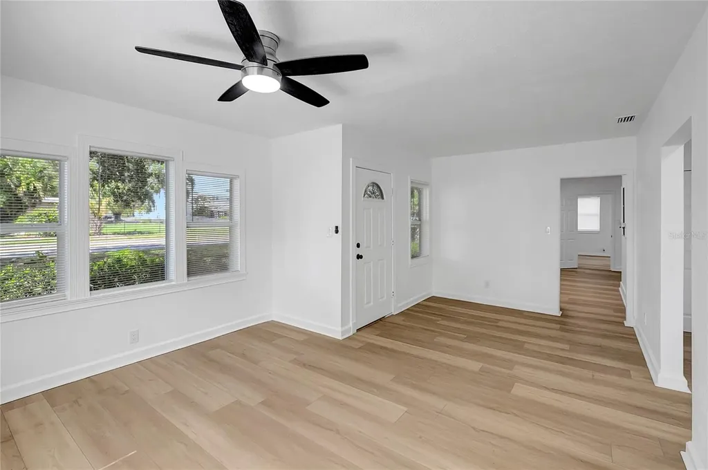 4355 58th Avenue N St Petersburg FL 33714