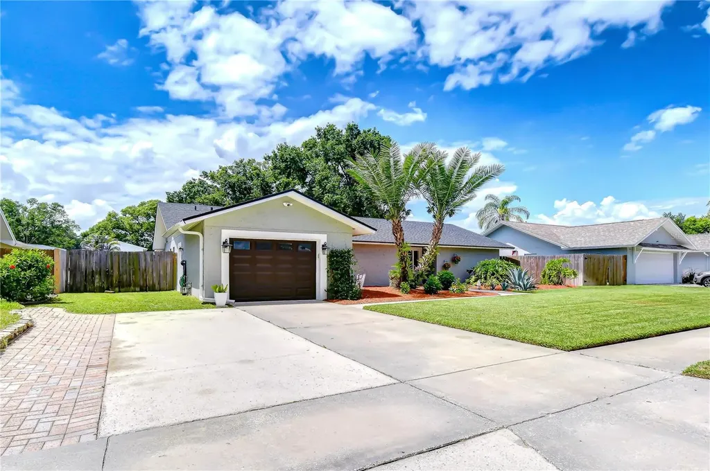 14305 Capitol Drive Tampa FL 33613