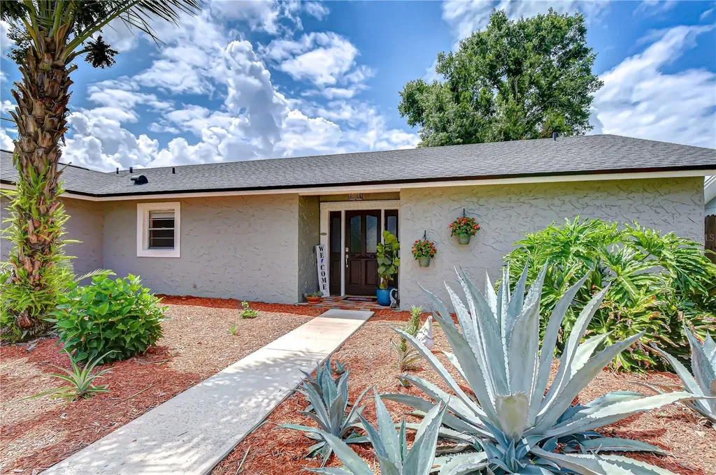 14305 Capitol Drive Tampa FL 33613