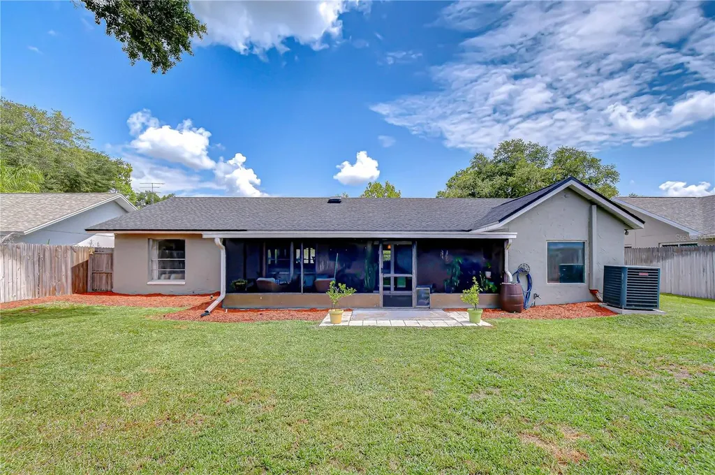 14305 Capitol Drive Tampa FL 33613