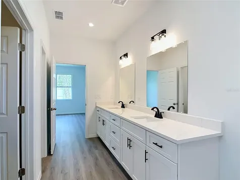 1081 Mccrory Street North Port FL 34286