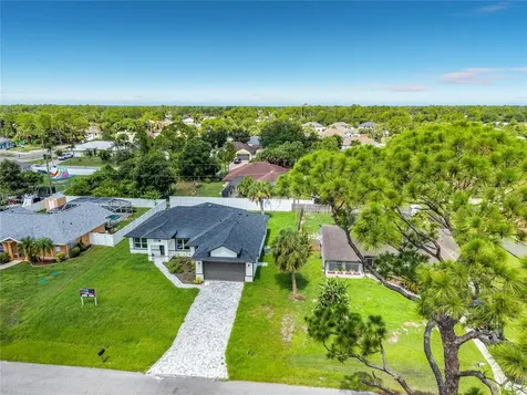 1081 Mccrory Street North Port FL 34286