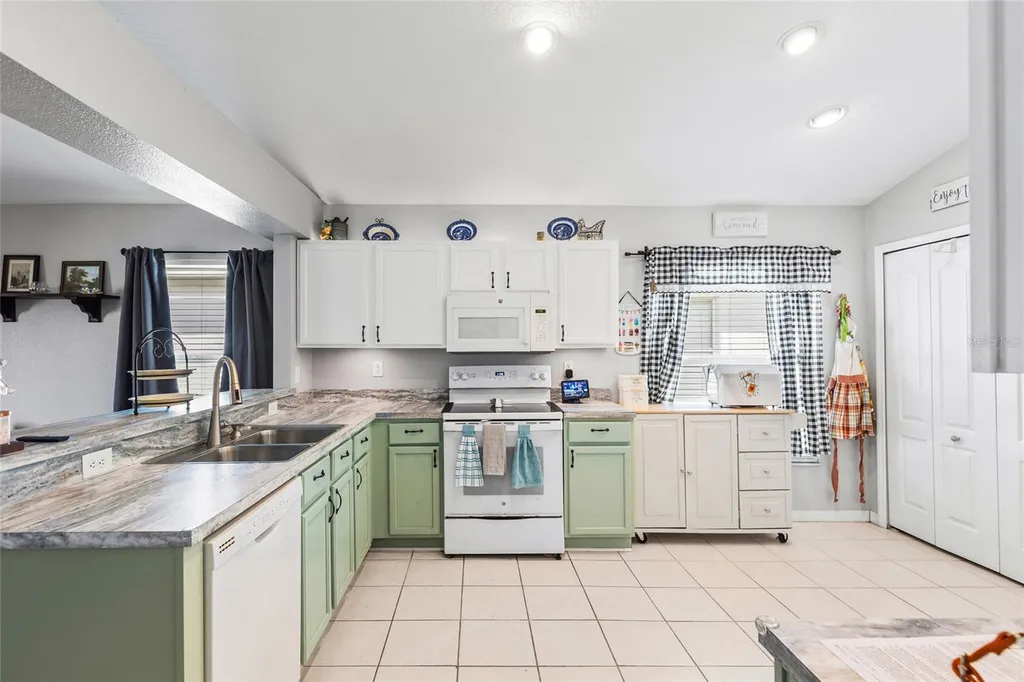 614 Somerstone Drive Valrico FL 33594