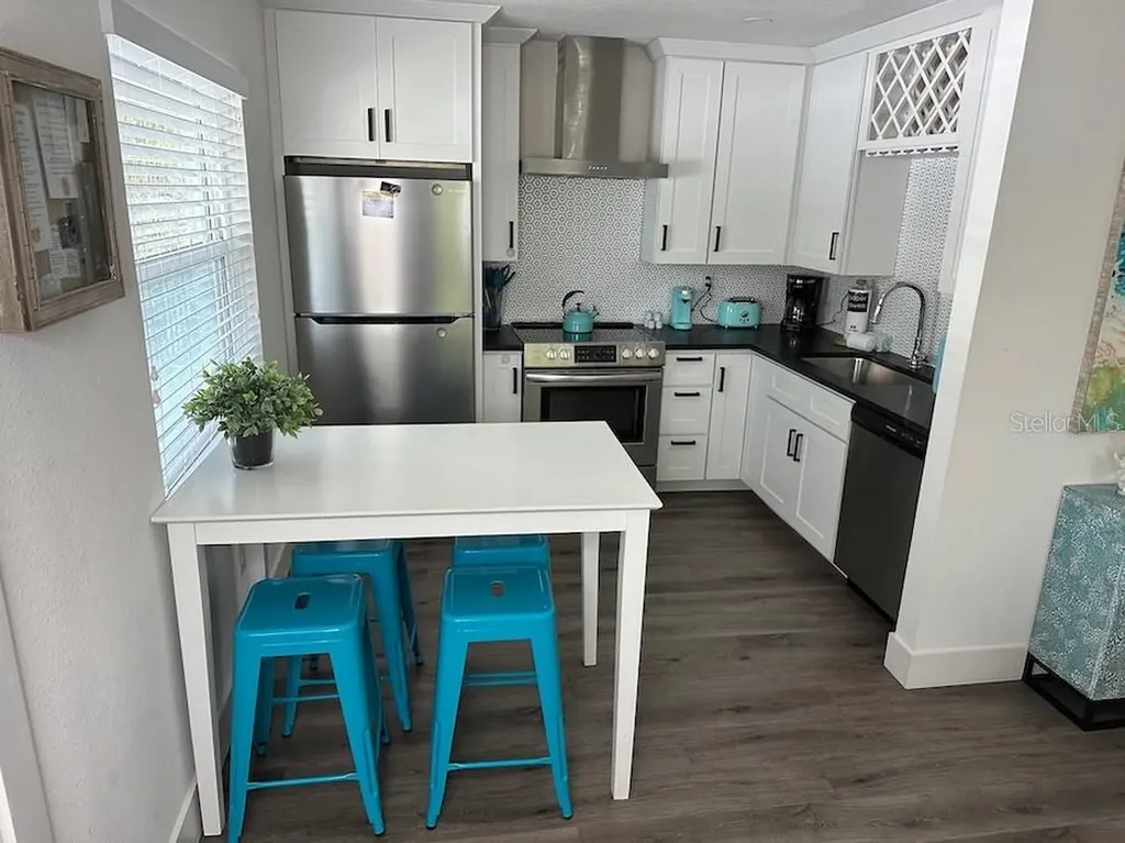 1910 Morrill Street Sarasota FL 34236