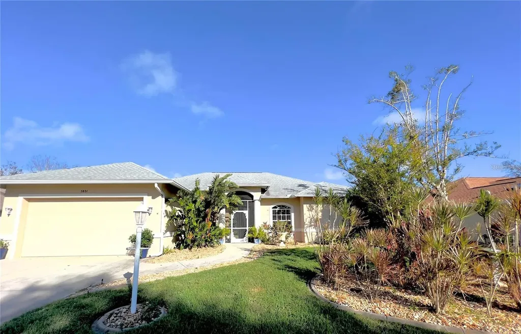 5831 Cleveland Road Venice FL 34293