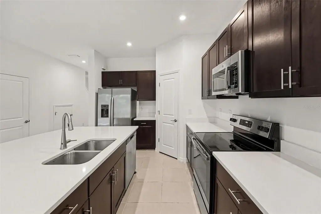 10573 Oakside Drive Palmetto FL 34221