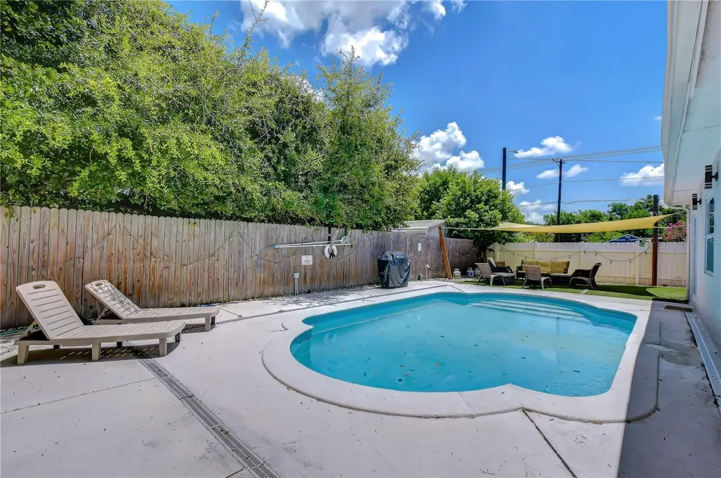 2714 E 98th Avenue Tampa FL 33612